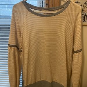 Cute but comfy long sleeve top